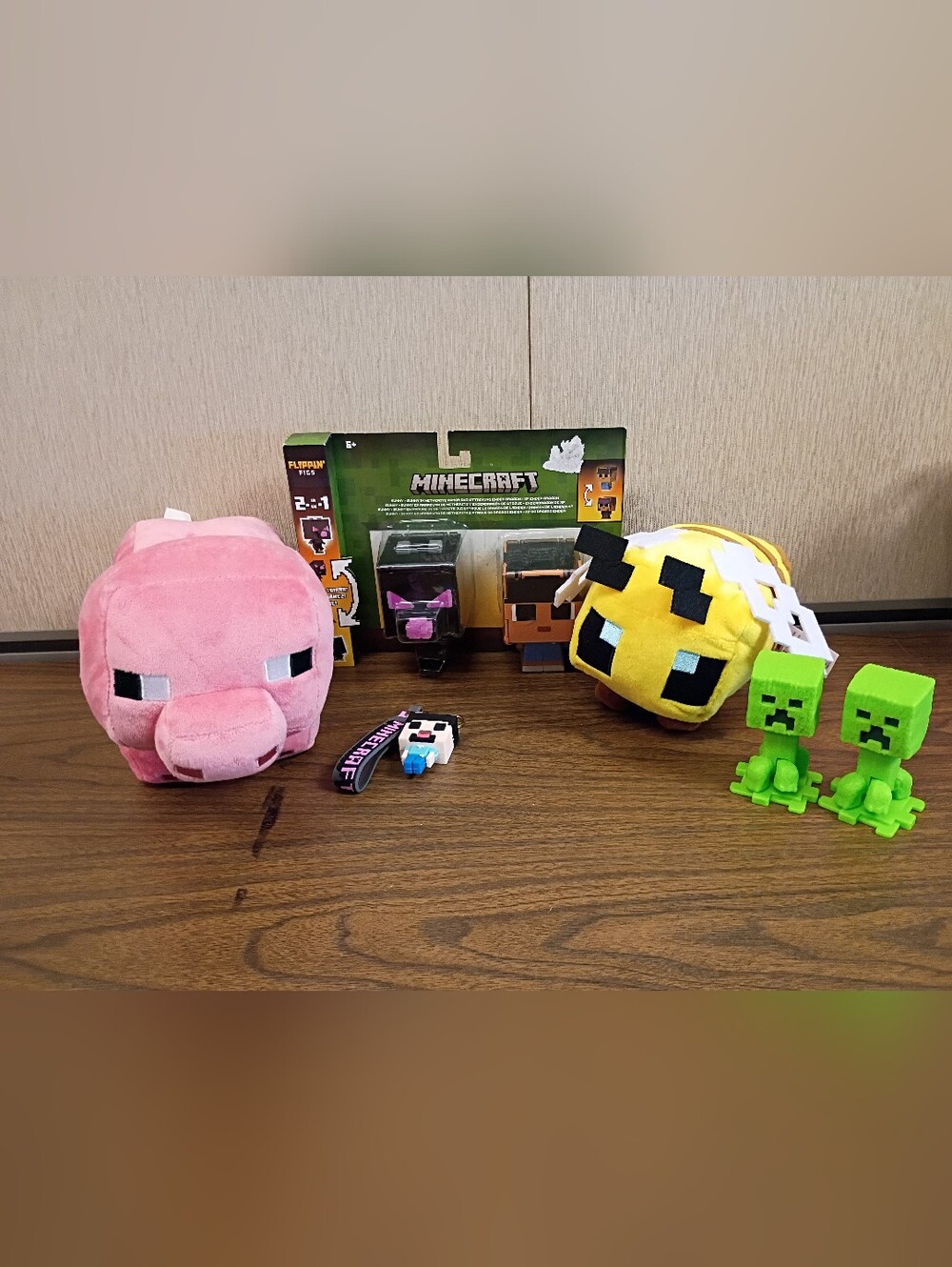 T3 Minecraft Pig Piggy Bank Plush Oinks When Deposit Change, Bee, Figs, Etc Lot